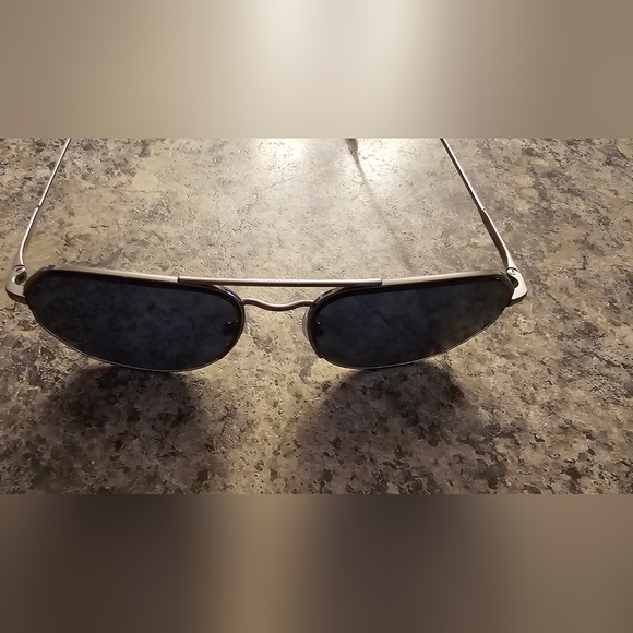 Burberry Sunglasses ***AUTHENTIC*** Great/Perfect Condition - Picture 10 of 11